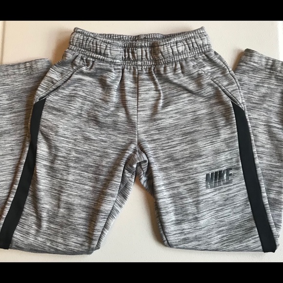 Nike Outfit /Black Hoodie w/ Matching Athletic Pant’s - Picture 2 of 6